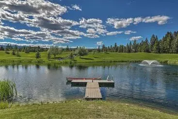 コテージ Quiet Trego Resort Cabin W/lake, Pavilion & Trails