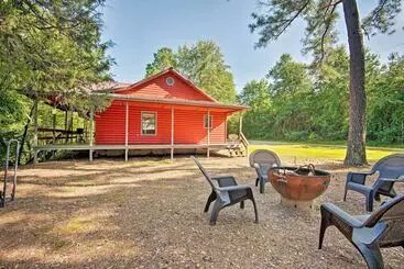 Mökkimajoitus Quiet Mountain Fork River Cabin W/ Water View Deck