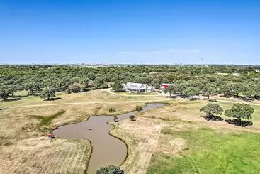 12 Mi To Tcu: Fort Worth Cottage W/ Farmland Views