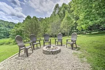 Quiet Rockbridge Cottage ~ 4 Mi To Hocking Hills!