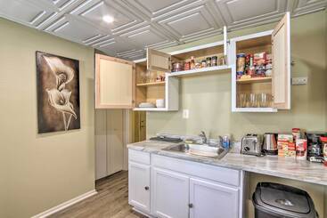 茅舍 Royal Oak Hideaway: 15 Mi To Downtown Detroit!