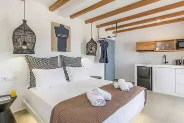 アパートホテル Elements Of Milos