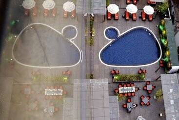 ホテル The Raviz Calicut