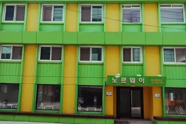 Auberge Mokpo Norway Guesthouse