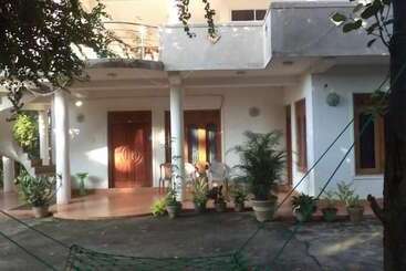 Pansiyon Pleasure Island