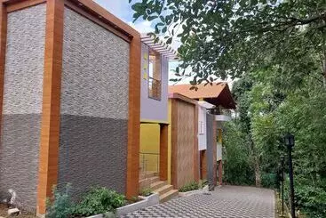 Hotel Sharma Jee Farm House
