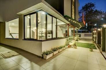 Hotel Treebo Kuber Inn