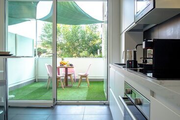 تختخواب و صبحانه Enjoy Living