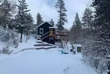 کلبه Enchanted Hideaway