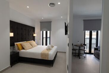 فندق Suites Puerto Valencia