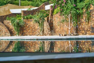 Otel Inlight Lombok Eco Resort