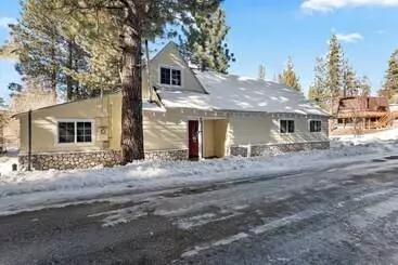 کلبه Jaybird Lodge