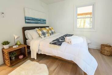 קוטג'' Smallwood Oasis W/ 2 Bikes & Private Hot Tub!