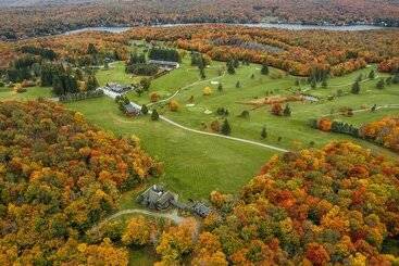 פונדק Roscoe Mountain Club