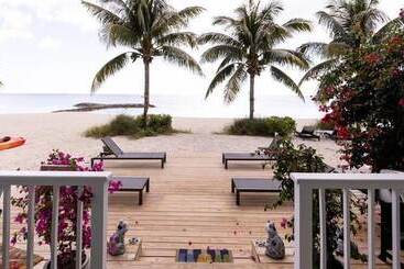 בית מלון כפרי Palm Cay Beach Club & Marina