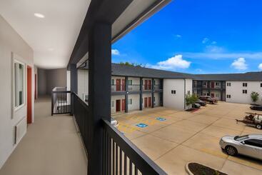 호텔 Scottish Inns