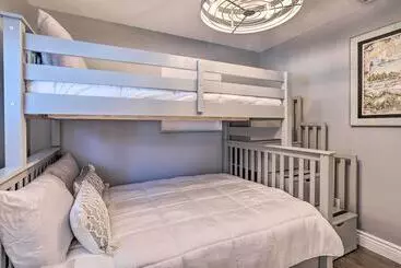 Mökkimajoitus Poolside Paradise W/ Tropical Hut In Palm Beach