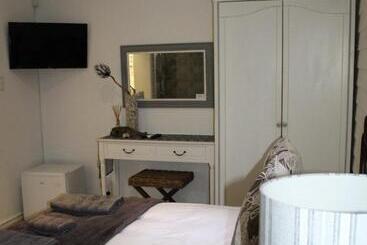 مبيت وإفطار Kleinzee Oceanfront Guest House