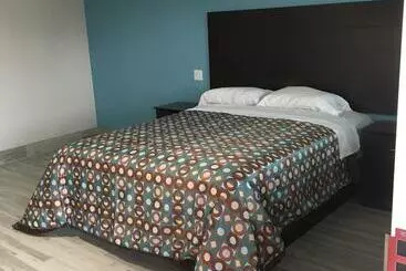 Clover Motel