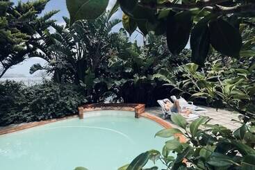 ペンション Roseroc Boutique Guest House