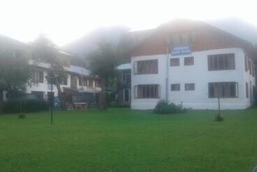 Пансион Zebrina Guest House