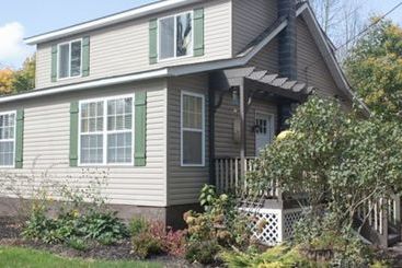 Windsong Retreat Bed & Breakfast