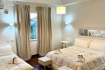 تختخواب و صبحانه La Magnolia 140