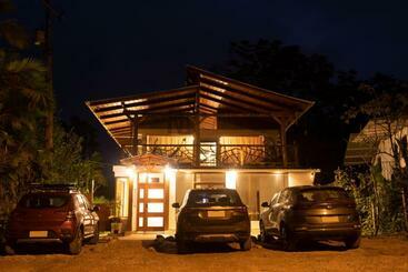 Hostel El Guayabal De Mindo