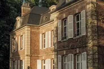 ベッドアンドブレックファースト Petit Chateau Vercourt