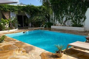 Общежитие Cactus Lodge Zanzibar