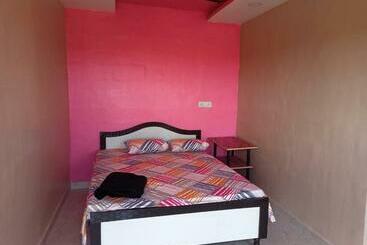 Hotel Sawami Om Bhakat Niwas Resort, Akkalkot