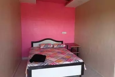 Hotelli Sawami Om Bhakat Niwas Resort, Akkalkot