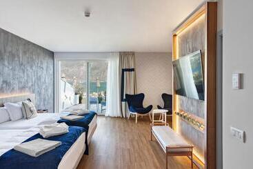 호텔 Castello Lake Front