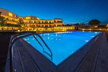 בית מלון כפרי Paradise Resort