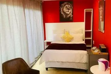 Bed & Breakfast Ten Flags Theme Park