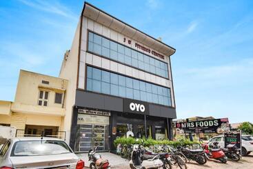 Oyo Flagship Hotel Azad Inn