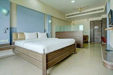 استراحتگاه Palette   Hilife Towers