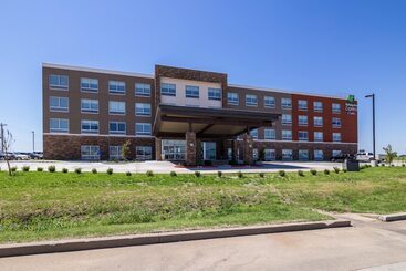 فندق Holiday Inn Express & Suites Blackwell, An Ihg