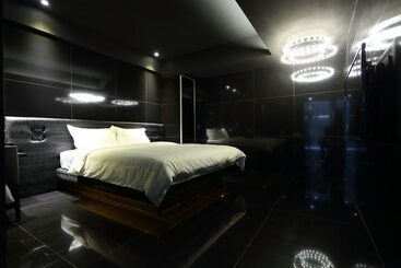 پانسیون The Fantasy Apartment