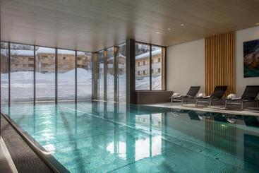 アパートホテル Pradas Resort Brigels