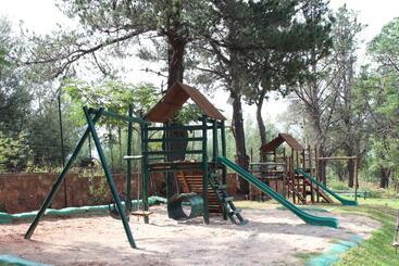 Сельский дом The Cradle Berry Farm