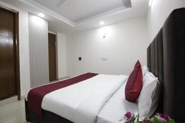 מלון כמוסות Madhav Residency