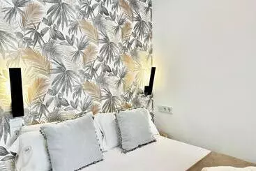 Aparthotel Loft 18 Beachfront Marbella Center