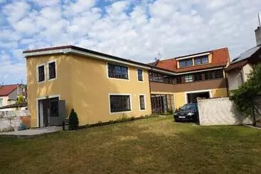Majatalo Penzion V Podzámčí Třeboň