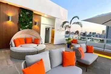 アパートホテル Central Suites Tower