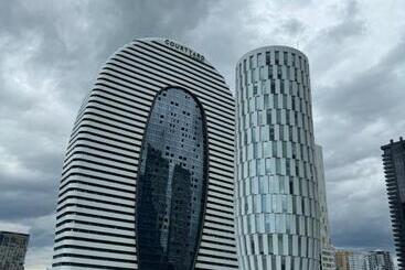 Aparthotel Alliance Palace Courtyard By Marriott