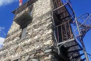 هتل کپسول Veshagi