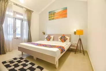 Hotel Fabexpress The Golden Leaf