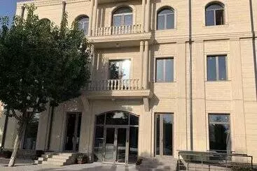 Hotel Nur Makon