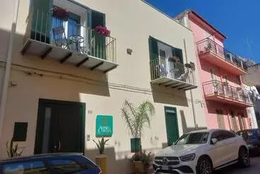 ペンション Borgo La Chiusa